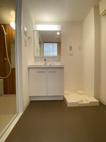 田園調布レジデンスの洗面所|脱衣スペースもあります