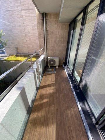 田園調布レジデンスのバルコニー|お洗濯にも便利なバルコニー付き