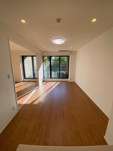 田園調布レジデンスの居間・リビング|ゆったり過ごせる居間です