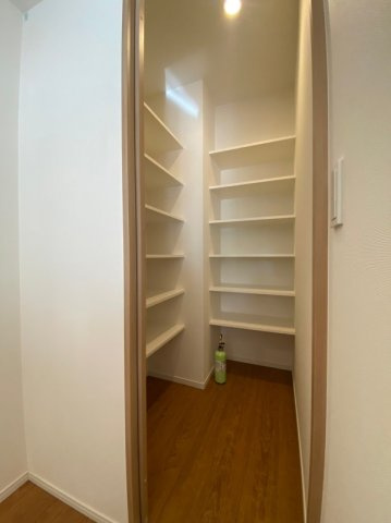 田園調布レジデンスの収納|便利な収納スペースです
