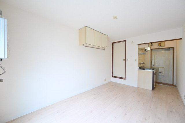 メゾン・ド・ブリーヤンの洋室|広々とした洋室です