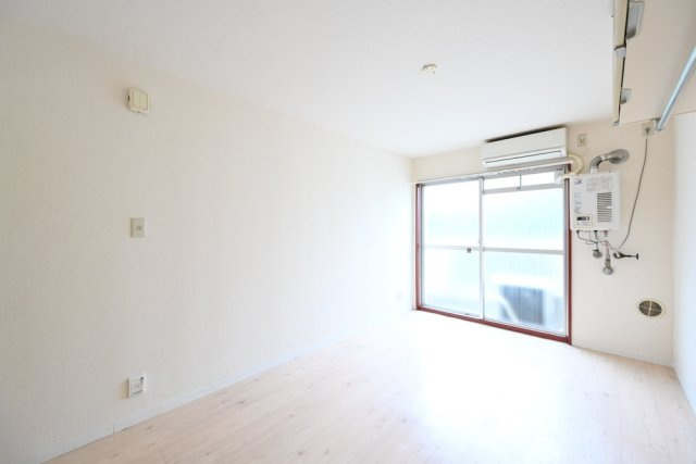 メゾン・ド・ブリーヤンの洋室|洋室です