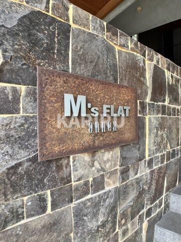 M’S FLATの駐車場