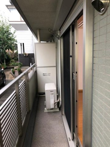 ＥＳＰＯＩＲ上用賀（エスポワーのバルコニー|外からの目が気にならないバルコニーで洗濯物が干せます