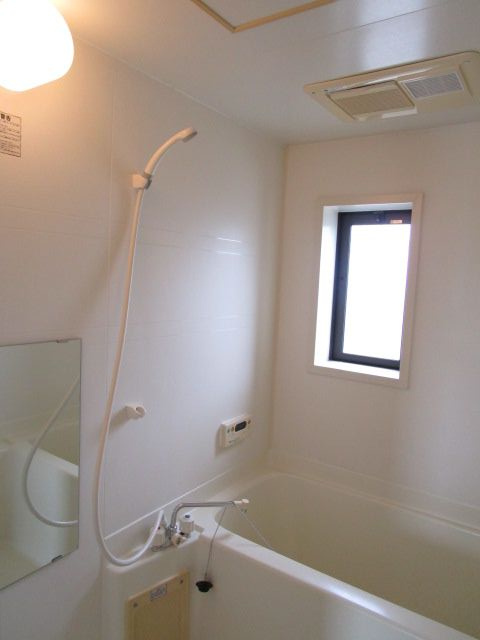 ハミングハイツの浴室|きれいなお風呂です♪