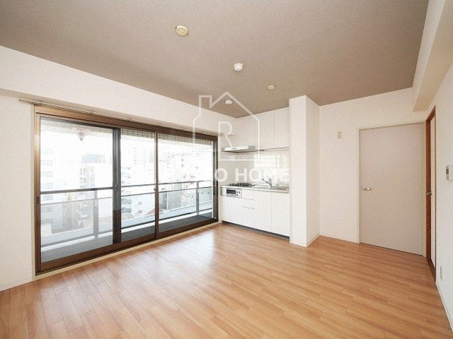 トータス西天満の居間・リビング|同マンション別部屋：参考写真