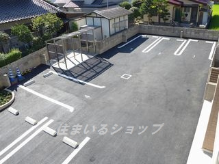 広島市安佐北区深川３丁目のアパートの駐車場