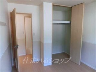 広島市安佐北区深川３丁目のアパートの収納|クローゼット・ペット用くぐり戸