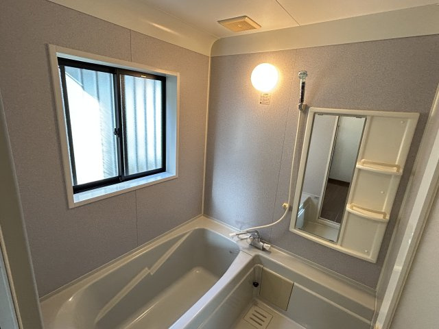 阿南市見能林町上かうや中古戸建の浴室