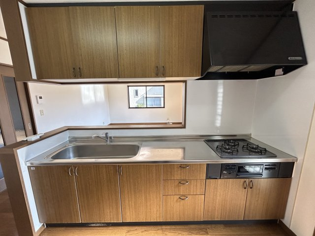 阿南市見能林町上かうや中古戸建のキッチン