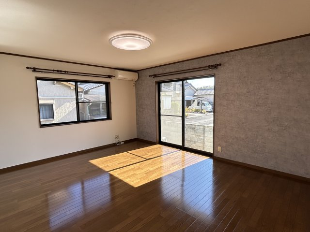 阿南市見能林町上かうや中古戸建の居間・リビング