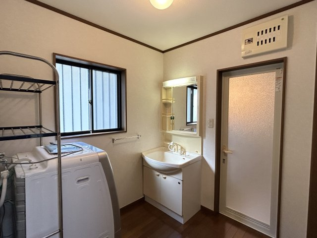 阿南市見能林町上かうや中古戸建の脱衣所