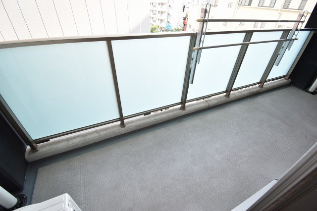 エステムエグゼ心斎橋のバルコニー