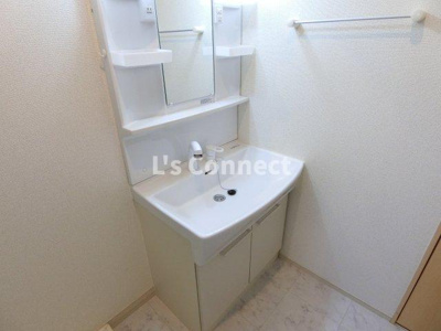 【洗面所】 | ラポームメゾンⅢ | 朝の支度もスムーズな独立洗面台。