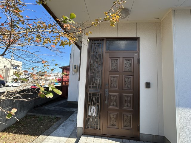 阿南市富岡町西池田口中古戸建の玄関