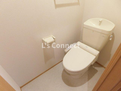 【トイレ】 | シャルマン | 温水洗浄便座付きのトイレ。