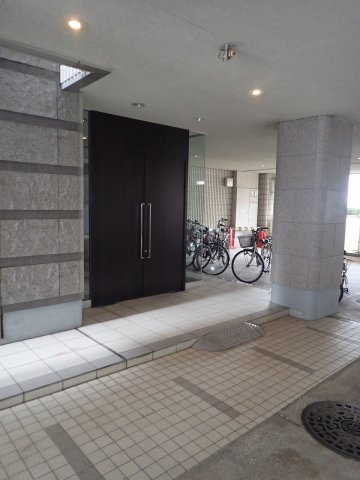 KT千石ハイツのエントランス