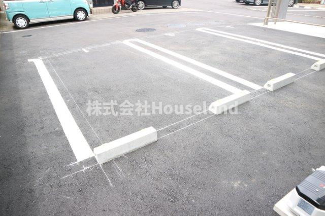 ノーブル希の駐車場