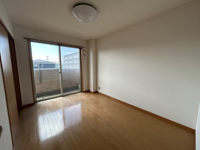 グランドメゾン八山の洋室