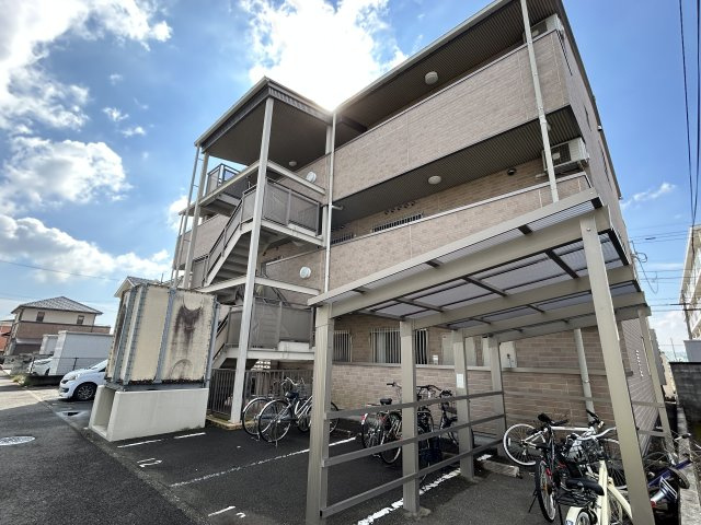 グランドメゾン八山の外観