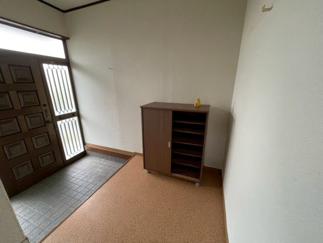 館山市薗　中古戸建の玄関