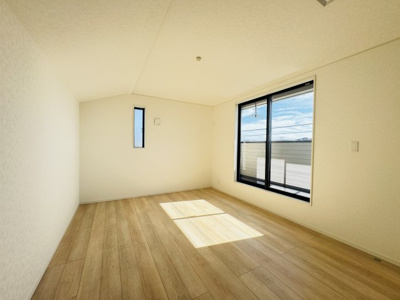 【収納】 | 松戸市古ケ崎１丁目新築戸建【北部小学校：9分】 | 3F7.8帖寝室収納・クローゼット２つでたっぷり収納♪