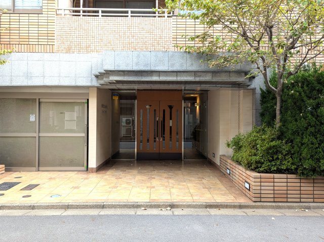 アスコットパーク錦糸町プレミオのエントランス|道路からエントランス正面