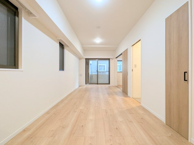 アスコットパーク錦糸町プレミオの内装|形が良く家具の配置のしやすいリビングダイニング