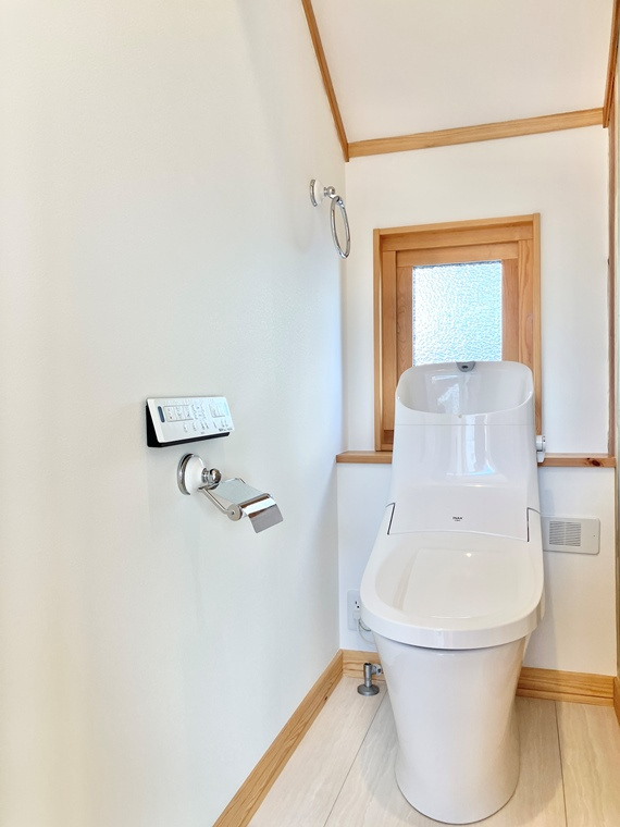 久米川町戸建のトイレ