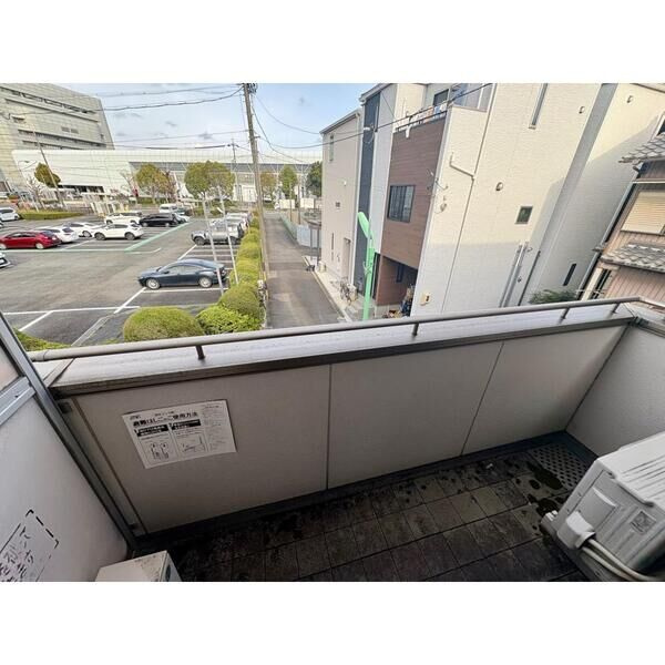 ブランメゾン吹上　名古屋市賃貸　仲介手数料無料のバルコニー