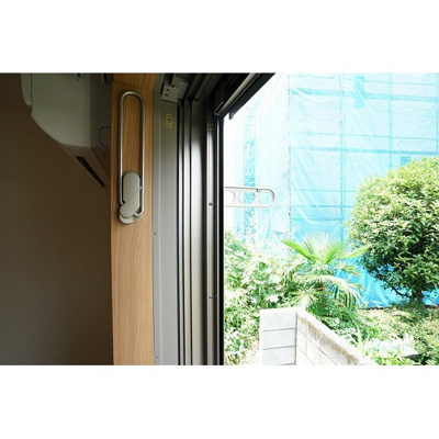 【バルコニー】 | ガーデンスクエア笹塚 | 物干竿置けます