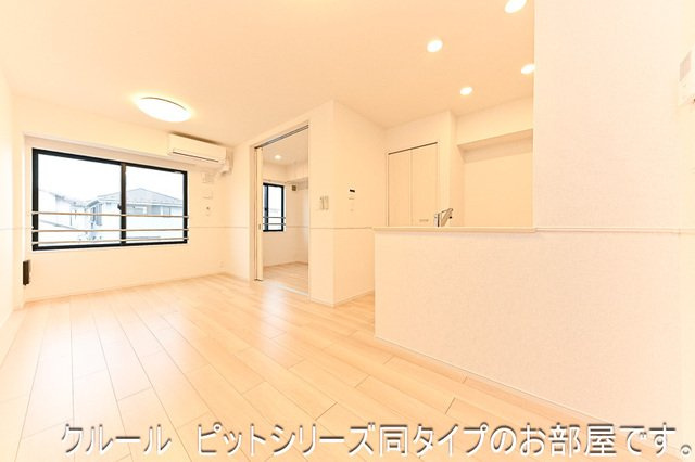 川越市アパートの居間・リビング