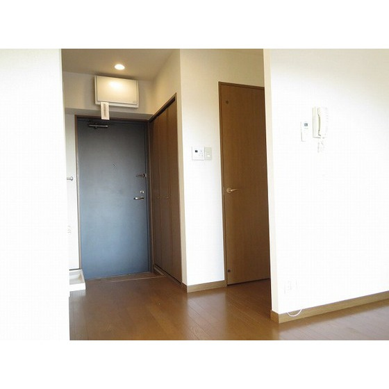 ラ・フロレスタ壱番館の居間・リビング|洋室