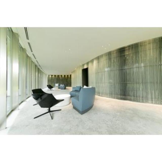 パークコート青山　ザ　タワーのエントランス