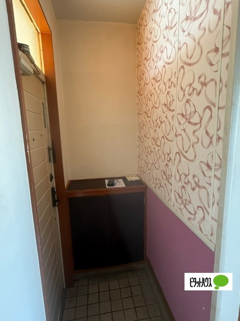 岡田ハイツAの玄関
