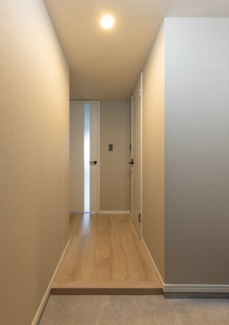 飲食 ウエスト味の街（うどん、焼肉、中華、カフェ） カフェはワークスペースあり 400m