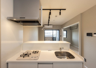 多様な利用が可能なバーカウンターあり