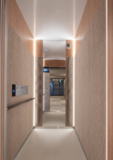 最新の顔認証技術によるオートロックで安心のセキュリティ