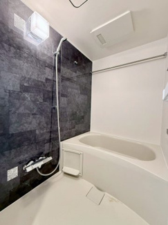 壁面はマグネットタイプで入居者様でアレンジ可能