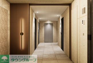 ホテルのように BGM が流れるエントランス