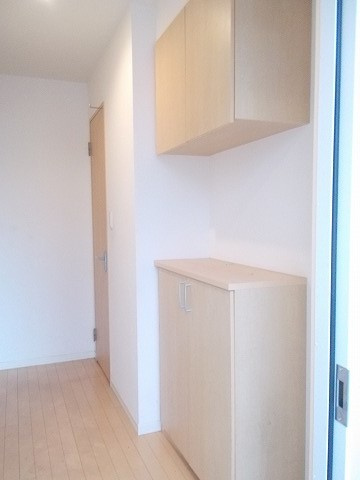 シャーメゾンきびじ Aの玄関