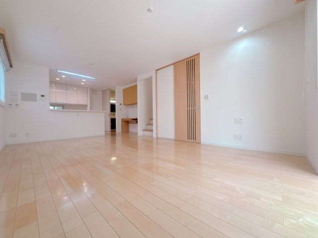 【居間・リビング】 | 福岡市南区高宮2丁目中古戸建☆仲介手数料半額☆