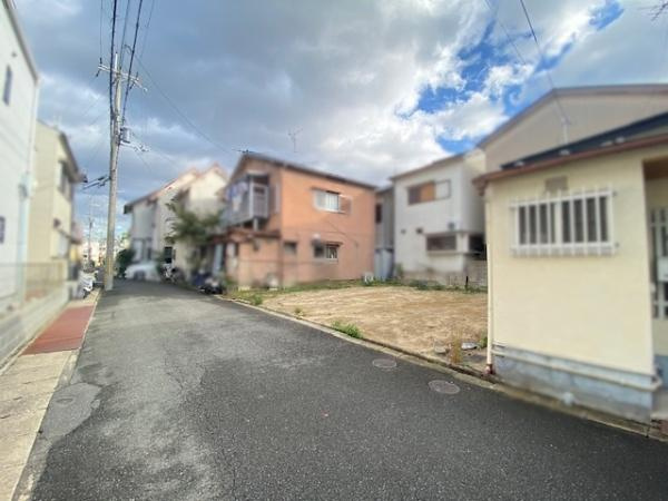 【前面道路含む現地写真】