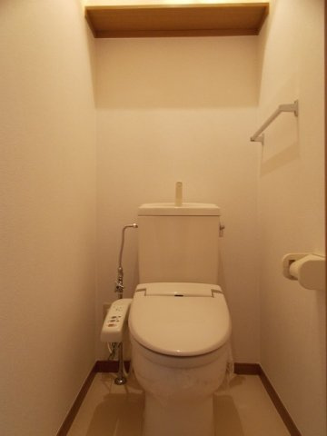 アルビトロＪのトイレ|落ち着いたトイレです