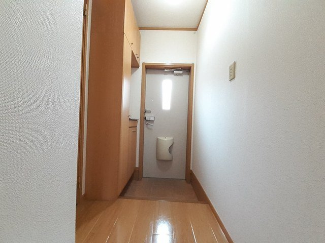 エレガンスヤツオＣの玄関|ゆったりとした玄関です