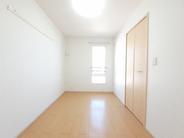 ＣＨＥＳＴＡ長江の内装|おしゃれな内装です