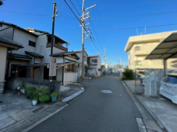 和歌山市市小路　中古戸建の前面道路含む現地写真