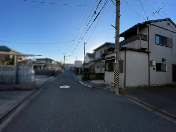 和歌山市市小路　中古戸建の前面道路含む現地写真