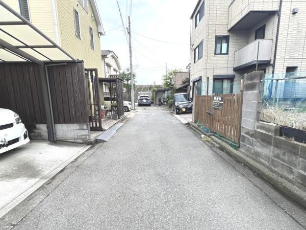 【前面道路含む現地写真】