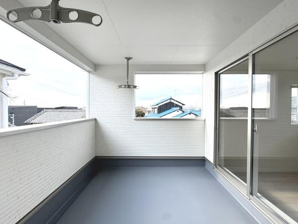 【バルコニー】